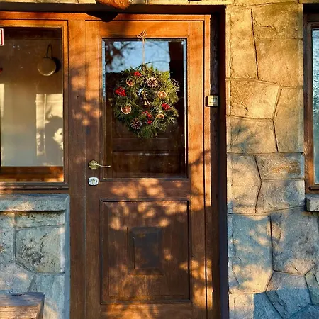 Bukowa Jezioro Zywieckie Beskid Zywiecki Slaski Sauna Jacuzzi Kominek Morsowanie Zywiec Szczyrk