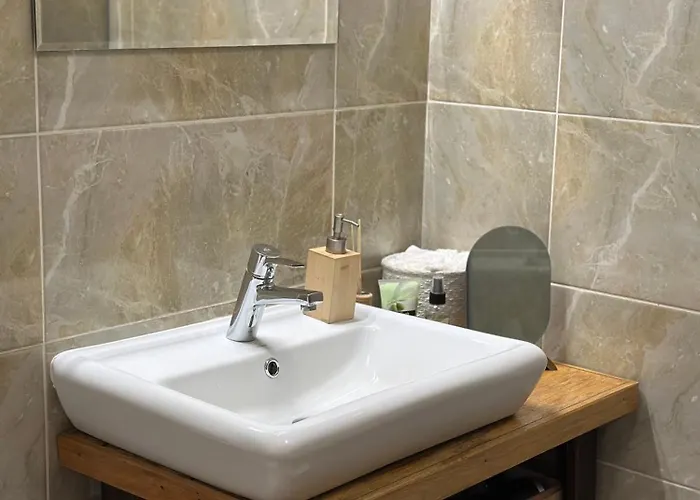 Bukowa Jezioro Zywieckie Beskid Zywiecki Slaski Sauna Jacuzzi Kominek Morsowanie Zywiec Szczyrk Tresna