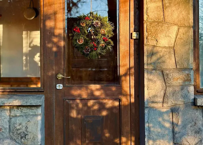 Bukowa Jezioro Zywieckie Beskid Zywiecki Slaski Sauna Jacuzzi Kominek Morsowanie Zywiec Szczyrk