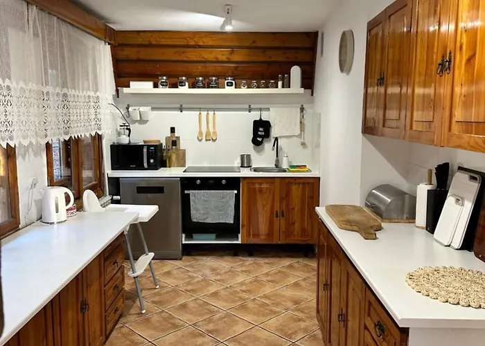 Bukowa Jezioro Zywieckie Beskid Zywiecki Slaski Sauna Jacuzzi Kominek Morsowanie Zywiec Szczyrk Horská chata