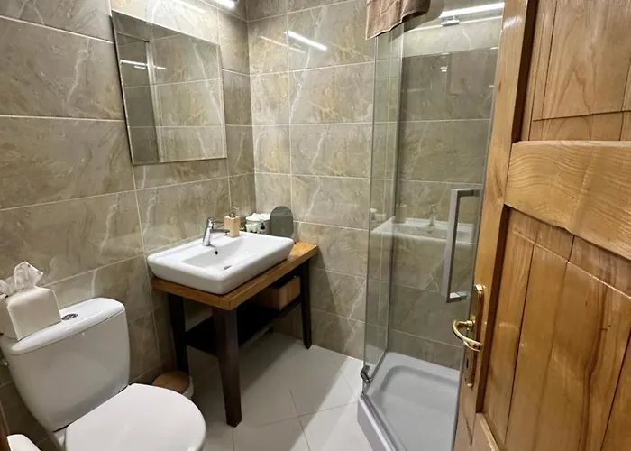 Bukowa Jezioro Zywieckie Beskid Zywiecki Slaski Sauna Jacuzzi Kominek Morsowanie Zywiec Szczyrk Horská chata Tresna